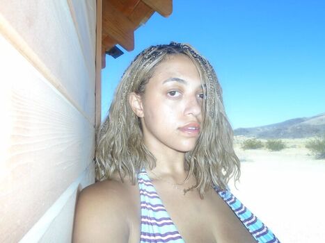 Full leaked Mahalia private photo