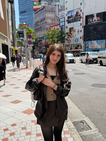 Full leaked Mahluna private photo