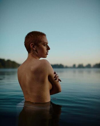 mai_buzzcut