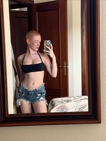 mai_buzzcut