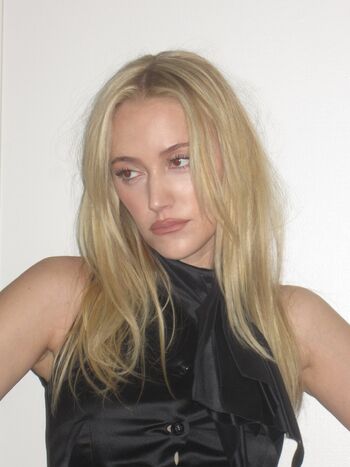 Full leaked Maika monroe page private onlyfans photo