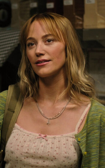 Full leaked Maika monroe private onlyfans photo