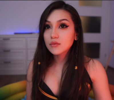 Full leaked Mailinh page private onlyfans photo