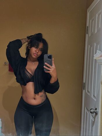 Full leaked Mainlyashia private onlyfans photo