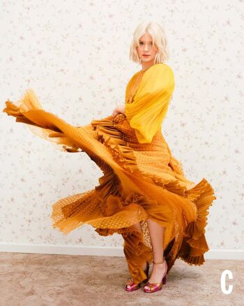 Full leaked Maisie peters page private onlyfans photo