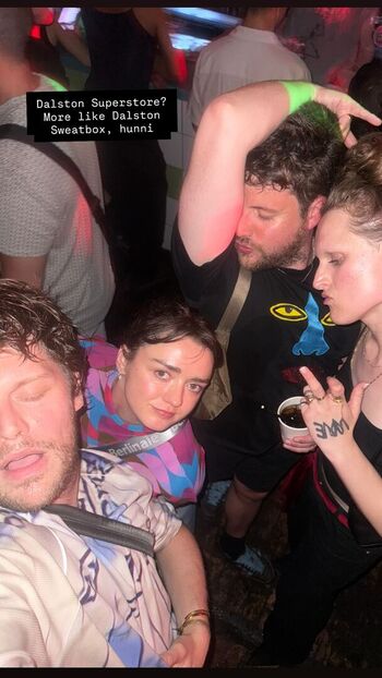 Full leaked Maisie williams private photo