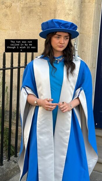 Full leaked Maisie williams private photo
