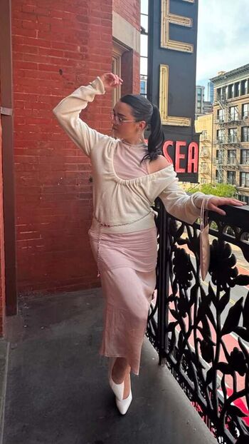 Full leaked Maisie williams page private photo