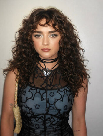 Full leaked Maisie williams page private photo