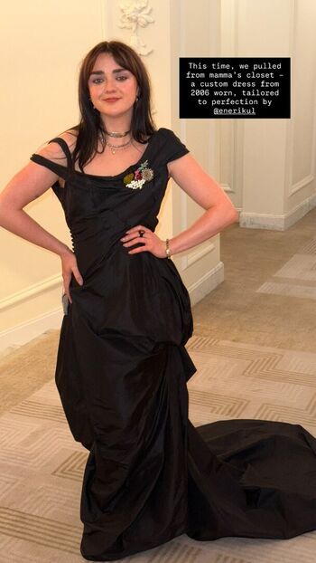 Full leaked Maisie williams page private photo