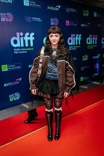 Full leaked Maisie williams private photo