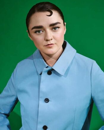 Full leaked Maisie williams private photo
