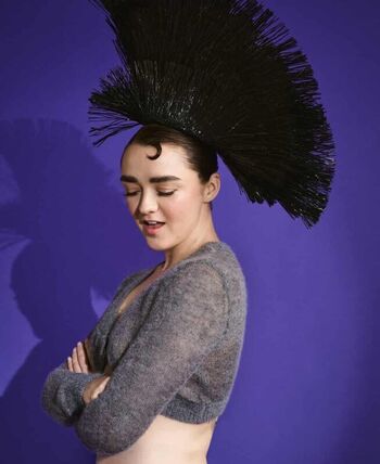 Full leaked Maisie williams private photo