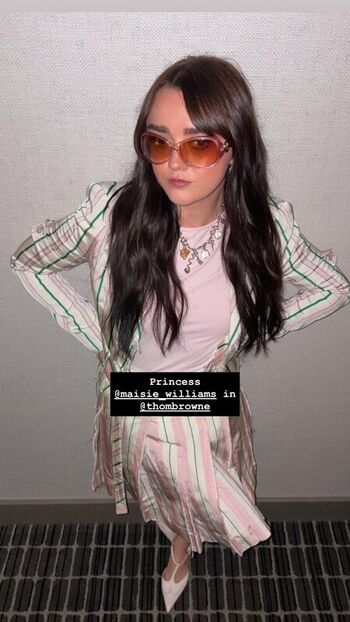 Full leaked Maisie williams private photo