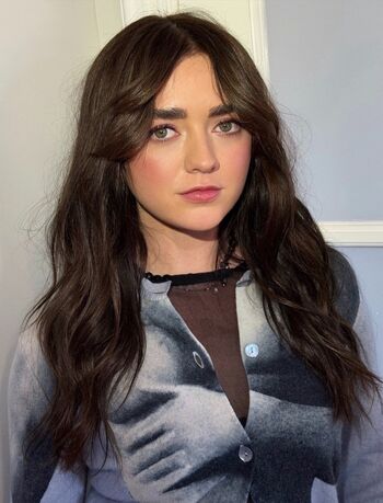 Full leaked Maisie williams private photo