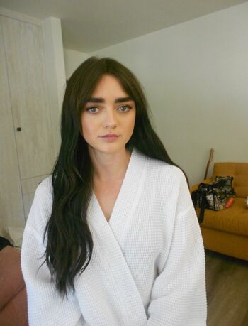Full leaked Maisie williams private photo