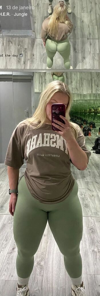 Full leaked Maisie private photo