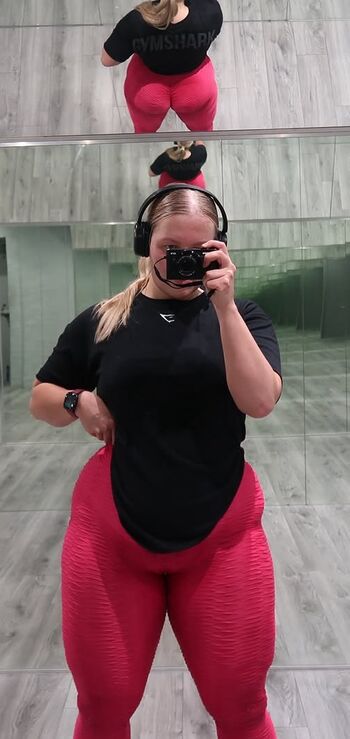 Full leaked Maisie private photo