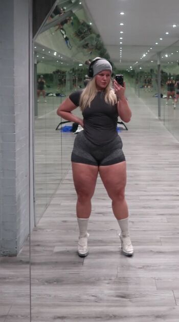Full leaked Maisie private photo