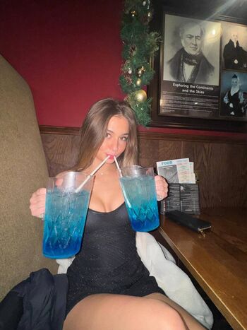 Full leaked Maisie private onlyfans photo