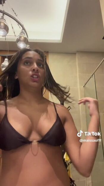Full leaked Maissa dck private photo