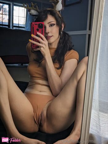 Full leaked Maiyajay private onlyfans photo