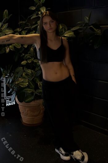 Full leaked Maja hochhalter private photo