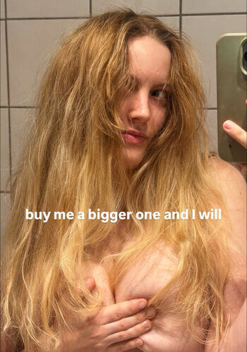 Full leaked Majalehn private photo