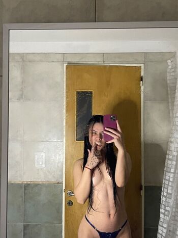 Full leaked Makeenita private photo
