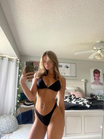Full leaked Makenzie raine private onlyfans photo