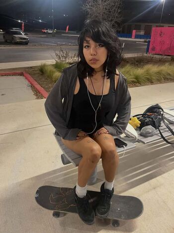 Full leaked Makeoutradio private onlyfans photo