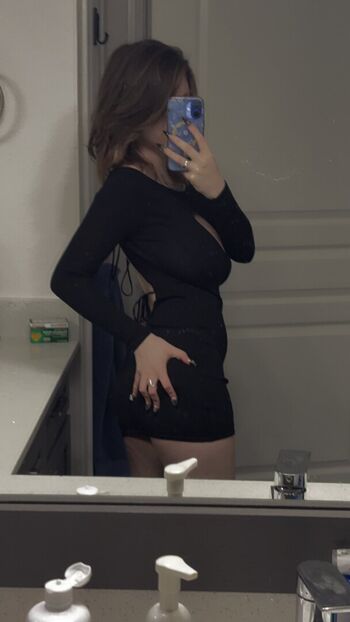 Full leaked Makomommyvt private photo