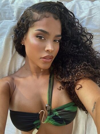 Full leaked Malaika terry page private photo