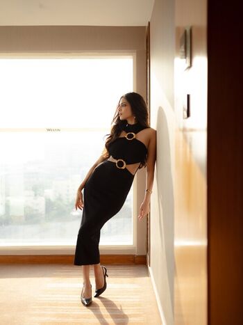 Full leaked Malavika mohanan private photo