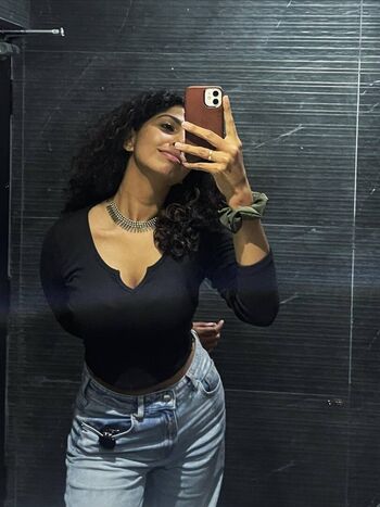 Full leaked Malavika private onlyfans photo