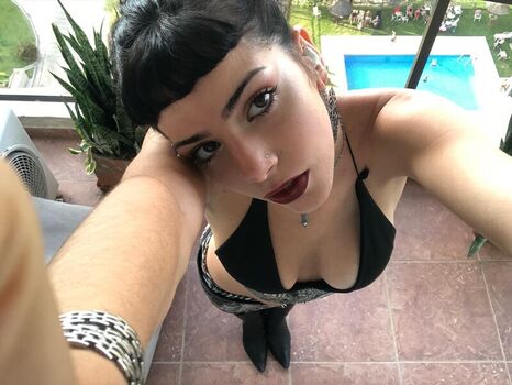 Full leaked Malee private photo