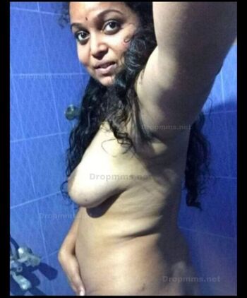 Full leaked Mallu aunty private photo