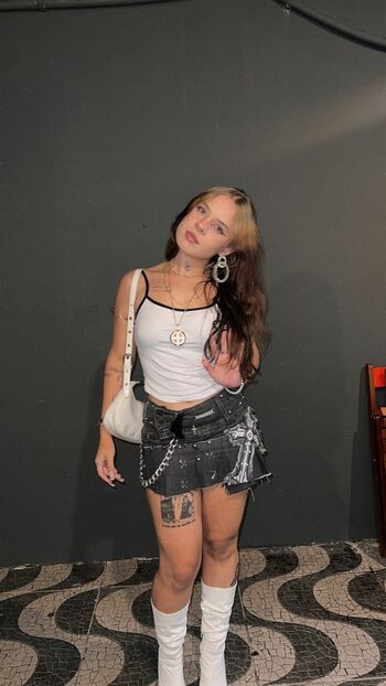 Full leaked Malu paris private onlyfans photo