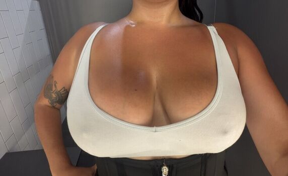 Full leaked Mamiestrellaa private photo