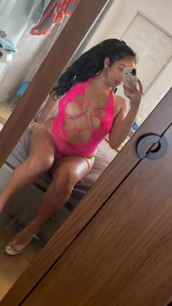 Full leaked Mamiestrellaa private photo