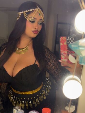 Full leaked Mamikaur private onlyfans photo