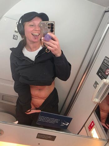 Full leaked Mandycakes private onlyfans photo