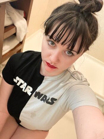 Full leaked Manic didream dolls private photo