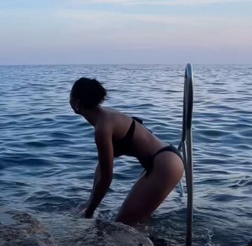 Full leaked Manon bresch private photo
