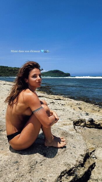 Full leaked Manon lanza private photo