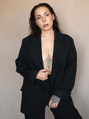 Full leaked Manon nadolny page private photo