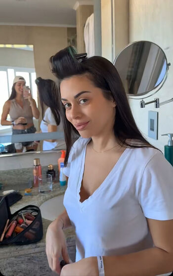 Full leaked Manon van private photo