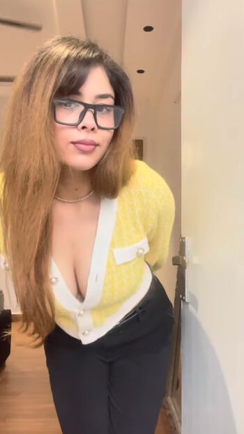 Full leaked Mansi dasila private onlyfans photo