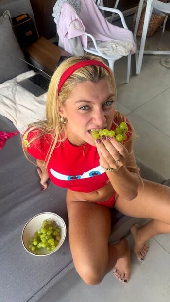 Full leaked Manuela vagueiro private photo