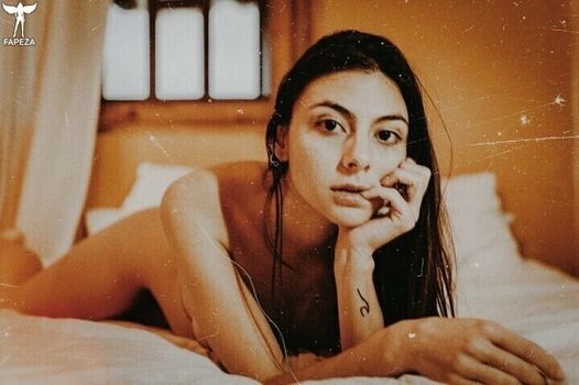 Manuela Velez
